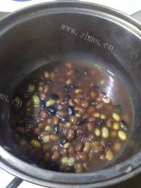 美味杂豆南瓜盅做法图解2)