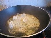 色泽不错的荠菜煎饺做法图解8)
