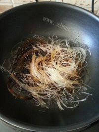 美味的蒜蓉粉丝开边虾做法图解7)