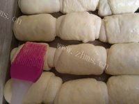 自己做的椰蓉面包卷做法图解10)