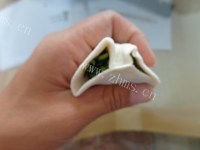 美味的韭菜鸡蛋饺子做法图解13)