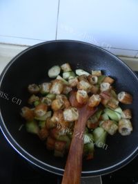 家常菜丝瓜炒油条