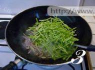 香喷喷的青椒肉丝做法图解8)