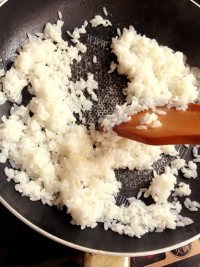 美味的什锦蛋炒饭做法图解4)
