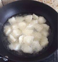 美美厨房之拔丝山药做法图解1)