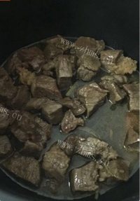 美味牛肉粒焗饭做法图解3)