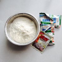 美味的牛奶馒头做法图解1)