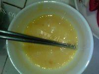 绿色食物西红柿炒鸡蛋做法图解2)