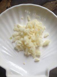 「家有大厨」炒小白菜做法图解1)