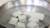 家常菜炖豆腐做法图解8)
