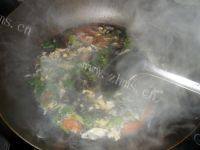 美味的番茄紫菜蛋花汤