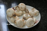 好吃的芝士肉末烤口蘑做法图解1)