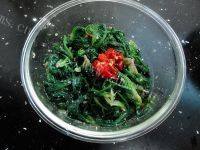 家常凉拌菠菜做法图解11)