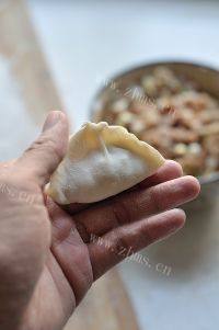 自己做的猪肉大葱饺子做法图解11)