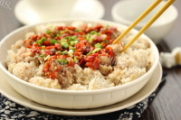 好吃的剁椒鸡腿蒸芋头做法图解9)