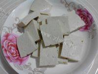 家常菜茼蒿炖豆腐做法图解3)