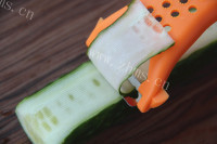 简单的青瓜金针菇卷做法图解2)