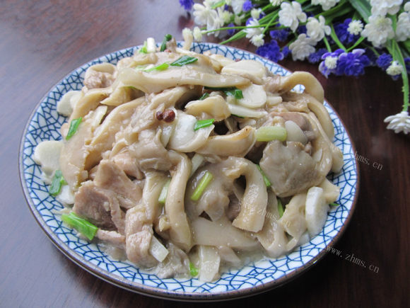 独特的平菇炒肉