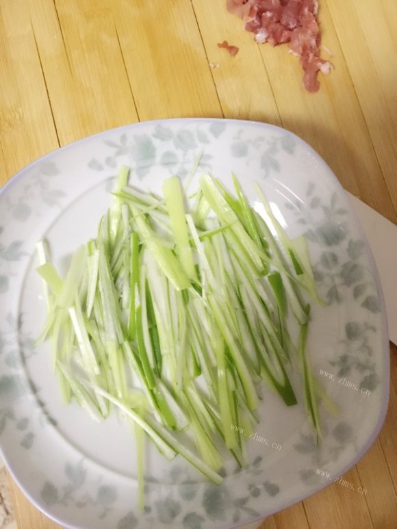 芳香四溢的京酱肉丝