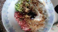 自己做的牛肉水饺做法图解3)