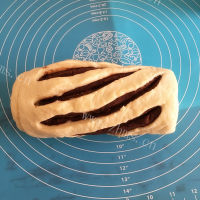 自制红豆沙吐司做法图解10)