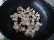 芋头烧肉做法图解1)