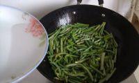 炒豆角做法图解5)