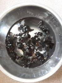 家常菜凉拌木耳做法图解1)