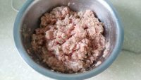 美味的清蒸肉圆做法图解2)