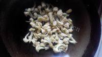 家常菜素炒菜花做法图解8)