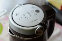 自制火龙果奶昔做法图解4)