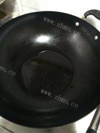 家常菜蒜苗炒豆腐干做法图解4)