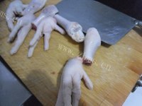 美味的虎皮凤爪做法图解2)