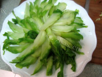 美味的炝拌儿菜做法图解5)