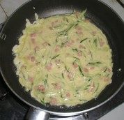 黄瓜煎饼做法图解6)