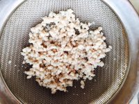 好吃的菠菜蛋黄瘦肉粥做法图解6)