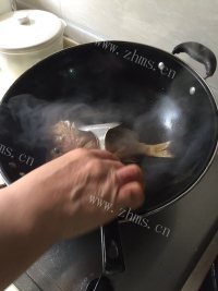 诱人的红烧鱼做法图解7)