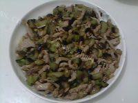 诱人的茄子炒肉丝