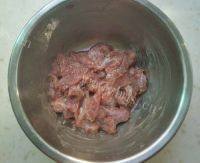 牛肉盖饭做法图解1)