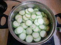 家常菜丝瓜豆腐汤做法图解3)