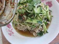 「DIY美食」凉拌金针菇做法图解10)