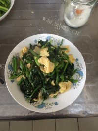菠菜炒鸡蛋做法图解6)