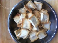 家常菜炖豆腐做法图解1)