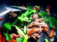 「美味可口」红烧牛肉做法图解7)