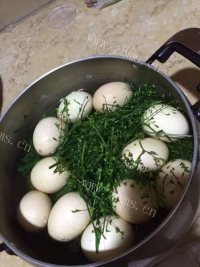 营养的地米菜煮鸡蛋做法图解4)
