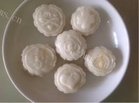 美味的冰雪月饼做法图解3)