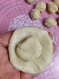 自制绿豆饼做法图解4)