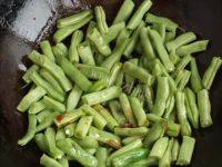 好吃的炖豆角做法图解3)
