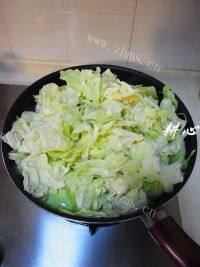 不错的豆豉鲮鱼炒椰菜做法图解7)