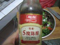 味道不错的凉拌木耳做法图解5)